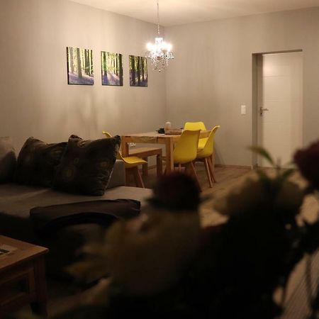 Zum-Butterstock Appartement Schkopau Buitenkant foto