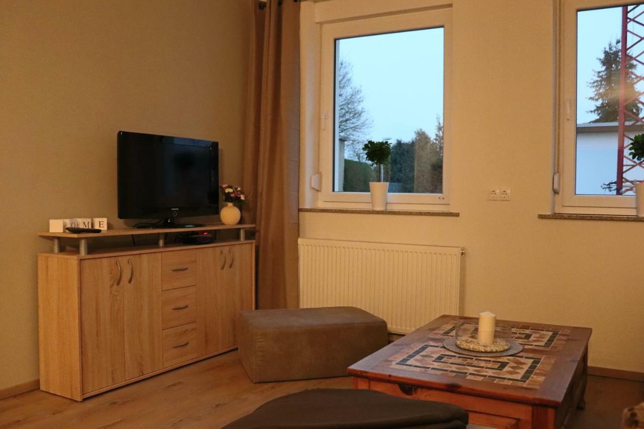 Zum-Butterstock Appartement Schkopau Buitenkant foto