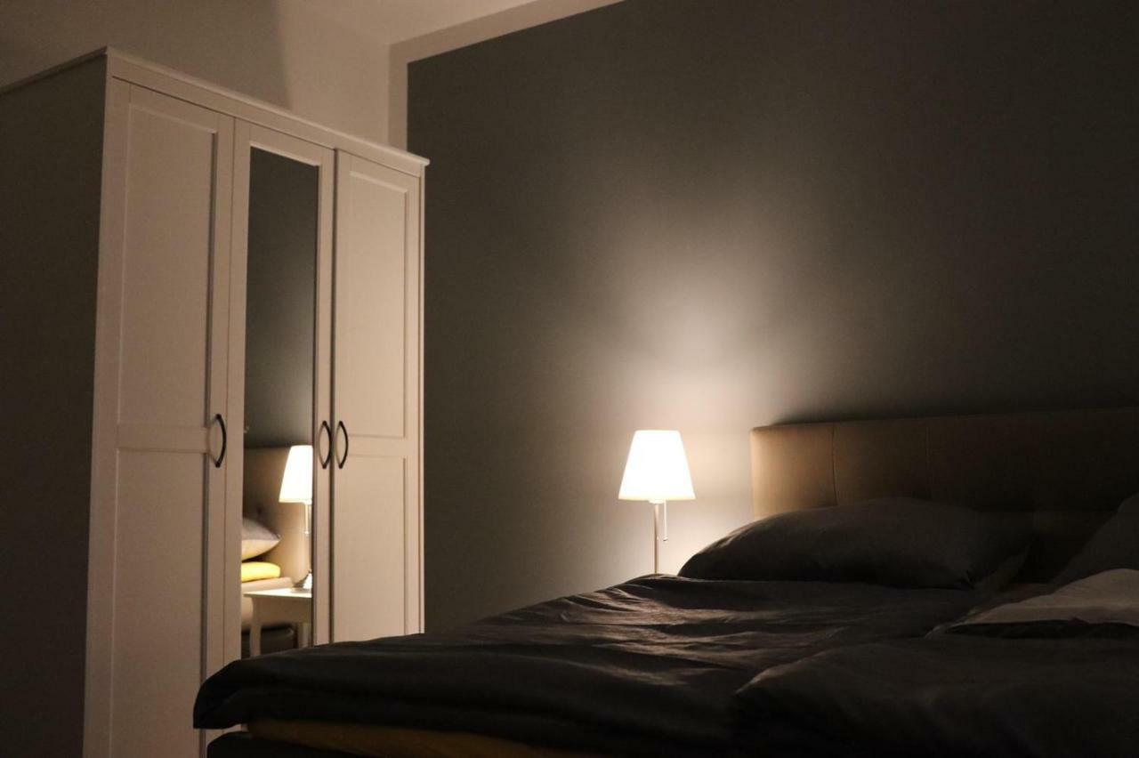 Zum-Butterstock Appartement Schkopau Buitenkant foto
