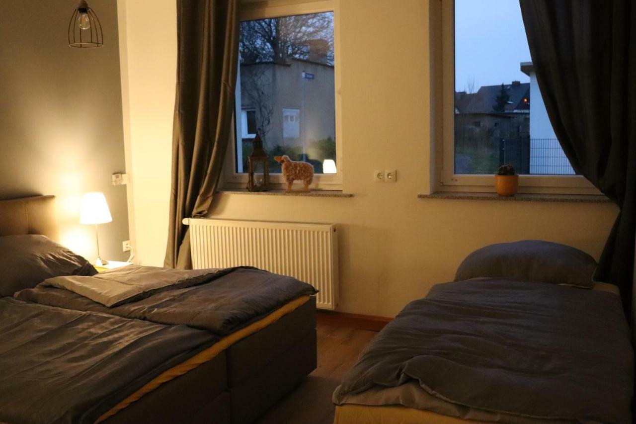 Zum-Butterstock Appartement Schkopau Buitenkant foto